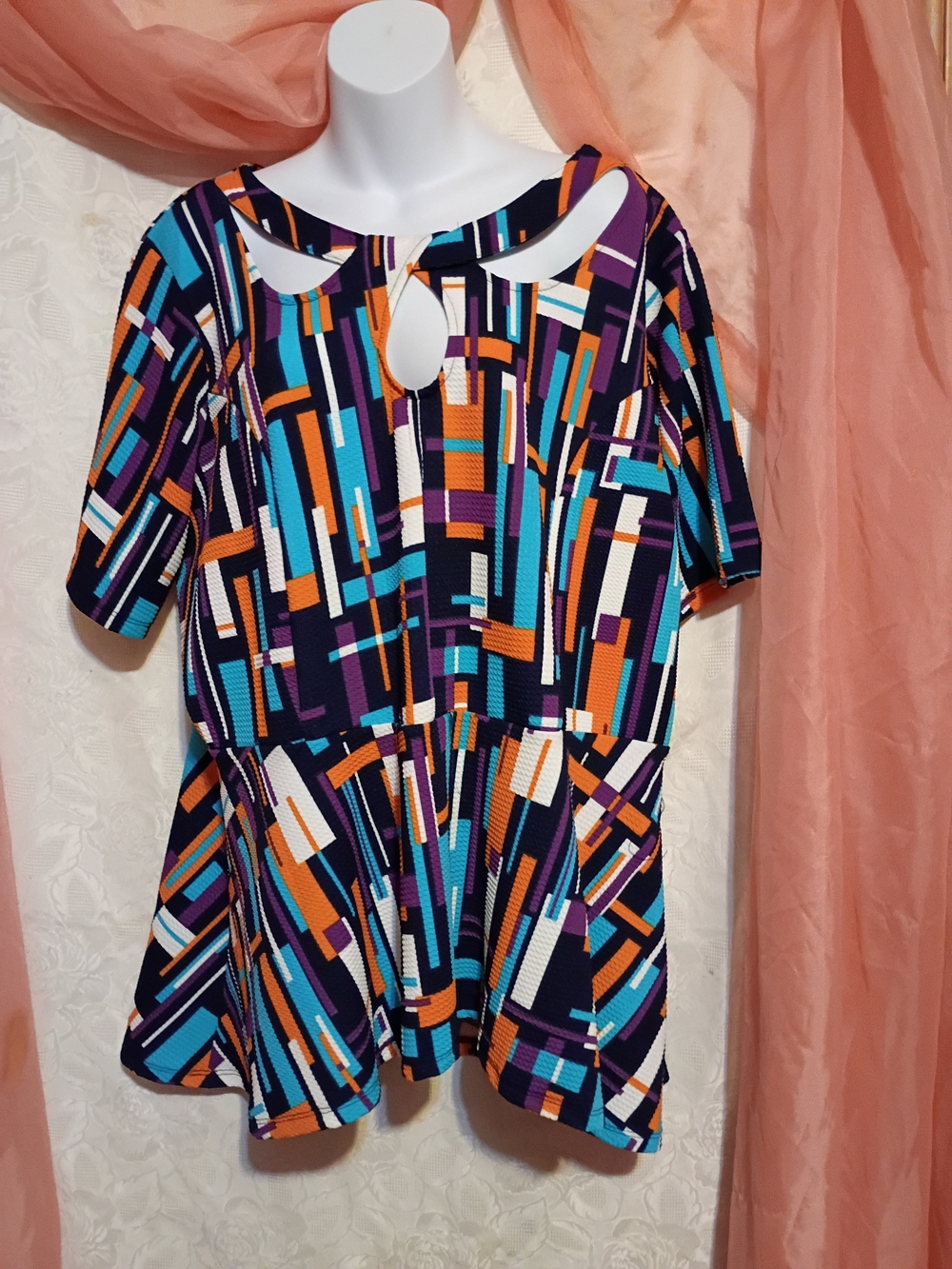 Ashley Stewart Ladies Purple Multi Geometric Keyhole Peplum Top Sz 20